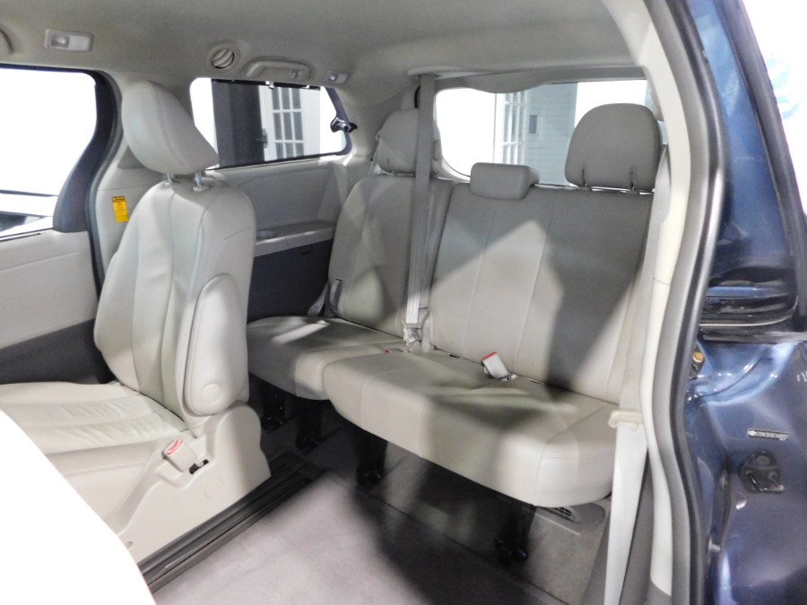 Used Toyota Sienna 5dr 8-Pass Van V6 XLE FWD (Natl) 2014 | Auto Gallery. Lodi, New Jersey Used Toyota Sienna 5dr 8-Pass Van V6 XLE FWD (Natl) 2014 | Auto Gallery. Lodi, New Jersey