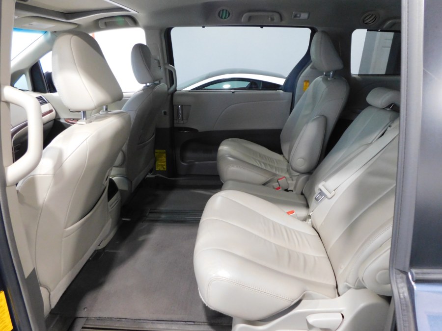 Used Toyota Sienna 5dr 8-Pass Van V6 XLE FWD (Natl) 2014 | Auto Gallery. Lodi, New Jersey Used Toyota Sienna 5dr 8-Pass Van V6 XLE FWD (Natl) 2014 | Auto Gallery. Lodi, New Jersey