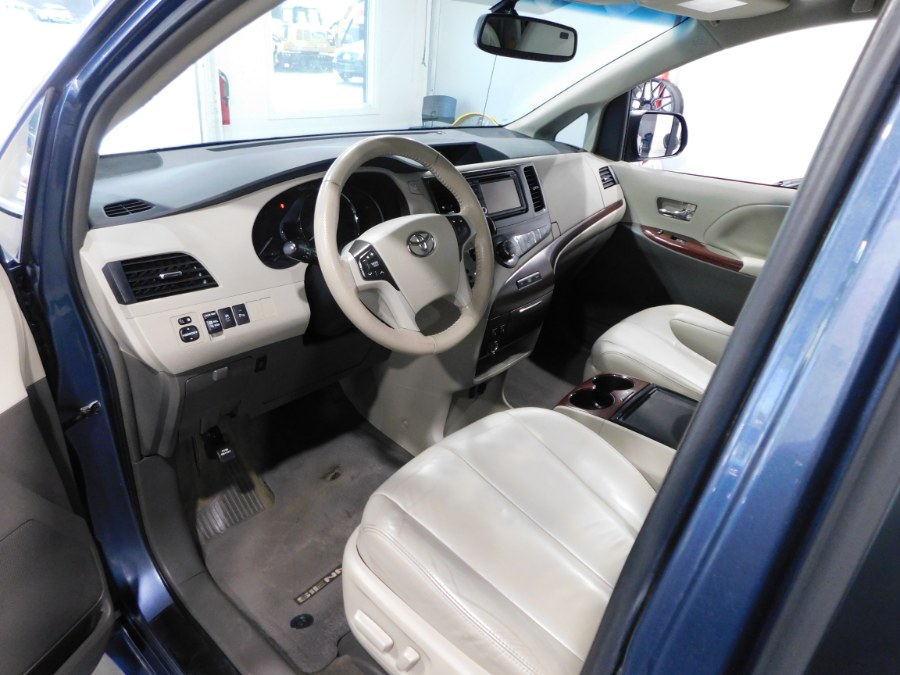 Used Toyota Sienna 5dr 8-Pass Van V6 XLE FWD (Natl) 2014 | Auto Gallery. Lodi, New Jersey Used Toyota Sienna 5dr 8-Pass Van V6 XLE FWD (Natl) 2014 | Auto Gallery. Lodi, New Jersey