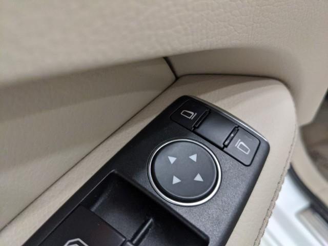 Used Mercedes-benz e 350 Luxury 4MATIC w/ Navi & rearCam 2014 | Car Revolution. Maple Shade, New Jersey Used Mercedes-benz e 350 Luxury 4MATIC w/ Navi & rearCam 2014 | Car Revolution. Maple Shade, New Jersey