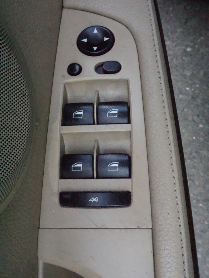 2006 BMW 3 Series 330i 4dr Sdn RWD, available for sale in New Britain, Connecticut | Supreme Automotive. New Britain, Connecticut 2006 BMW 3 Series 330i 4dr Sdn RWD, available for sale in New Britain, Connecticut | Supreme Automotive. New Britain, Connecticut