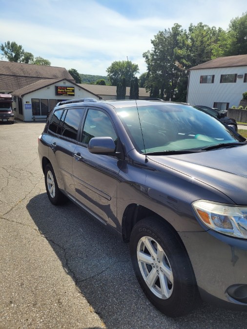 Used Toyota Highlander 4WD 4dr V6 Base 2010 | Andys Auto & Coach Works. New Milford, Connecticut Used Toyota Highlander 4WD 4dr V6 Base 2010 | Andys Auto & Coach Works. New Milford, Connecticut