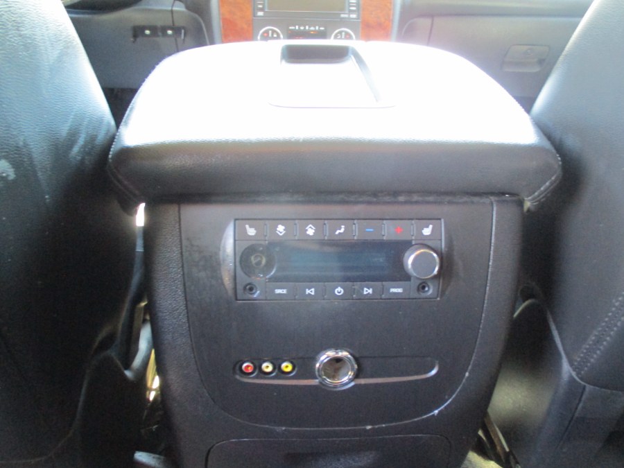 Used Chevrolet Tahoe 4WD 4dr 1500 LTZ 2007 | Cos Central Auto. Meriden, Connecticut Used Chevrolet Tahoe 4WD 4dr 1500 LTZ 2007 | Cos Central Auto. Meriden, Connecticut