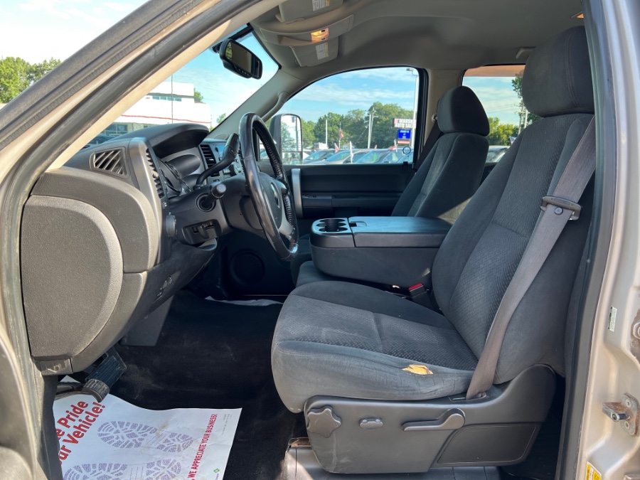 Used Chevrolet Silverado 2500HD 4WD Crew Cab 153" LT w/1LT 2007 | Marsh Auto Sales LLC. Ortonville, Michigan Used Chevrolet Silverado 2500HD 4WD Crew Cab 153" LT w/1LT 2007 | Marsh Auto Sales LLC. Ortonville, Michigan
