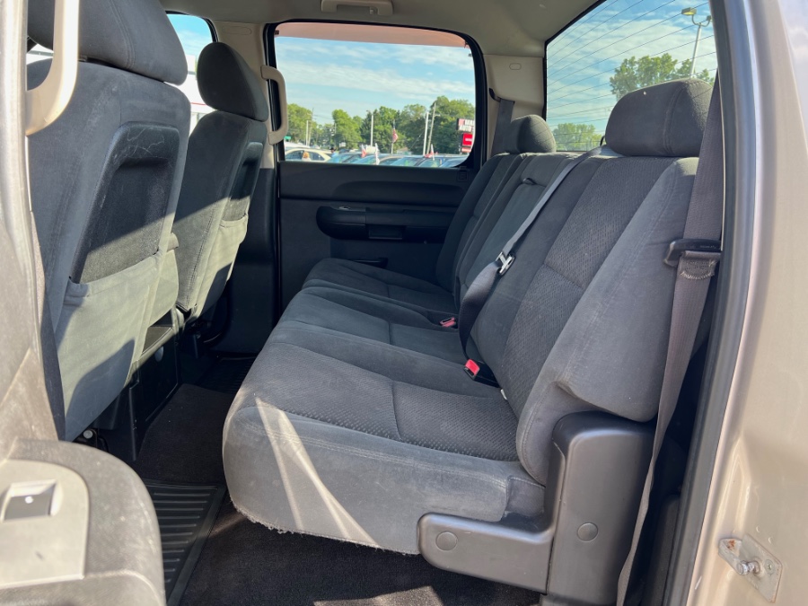 Used Chevrolet Silverado 2500HD 4WD Crew Cab 153" LT w/1LT 2007 | Marsh Auto Sales LLC. Ortonville, Michigan Used Chevrolet Silverado 2500HD 4WD Crew Cab 153" LT w/1LT 2007 | Marsh Auto Sales LLC. Ortonville, Michigan