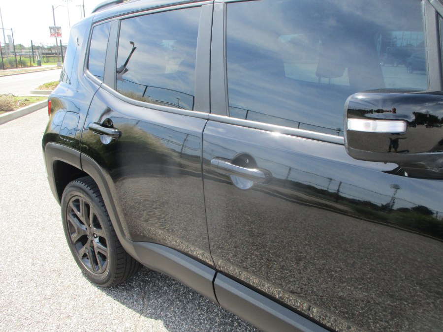 Used Jeep Renegade Altitude 4x4 2017 | South Shore Auto Brokers & Sales. Massapequa, New York Used Jeep Renegade Altitude 4x4 2017 | South Shore Auto Brokers & Sales. Massapequa, New York