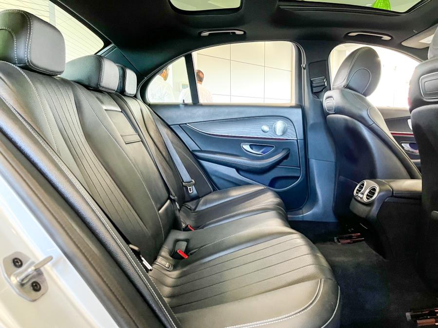 Used Mercedes-Benz E-Class E 300 4MATIC Sedan 2019 | Luxury Motor Club. Franklin Square, New York Used Mercedes-Benz E-Class E 300 4MATIC Sedan 2019 | Luxury Motor Club. Franklin Square, New York