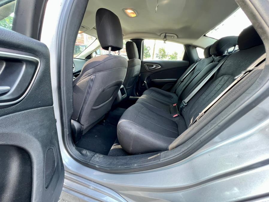 Used Chrysler 200 4dr Sdn Limited FWD 2015 | Advanced Auto Mall. Bronx, New York Used Chrysler 200 4dr Sdn Limited FWD 2015 | Advanced Auto Mall. Bronx, New York