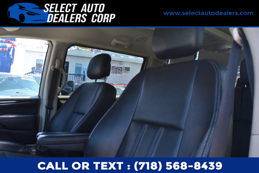2014 Chrysler Town & Country 4dr Wgn Touring, available for sale in Brooklyn, New York | Select Auto Dealers Corp. Brooklyn, New York 2014 Chrysler Town & Country 4dr Wgn Touring, available for sale in Brooklyn, New York | Select Auto Dealers Corp. Brooklyn, New York