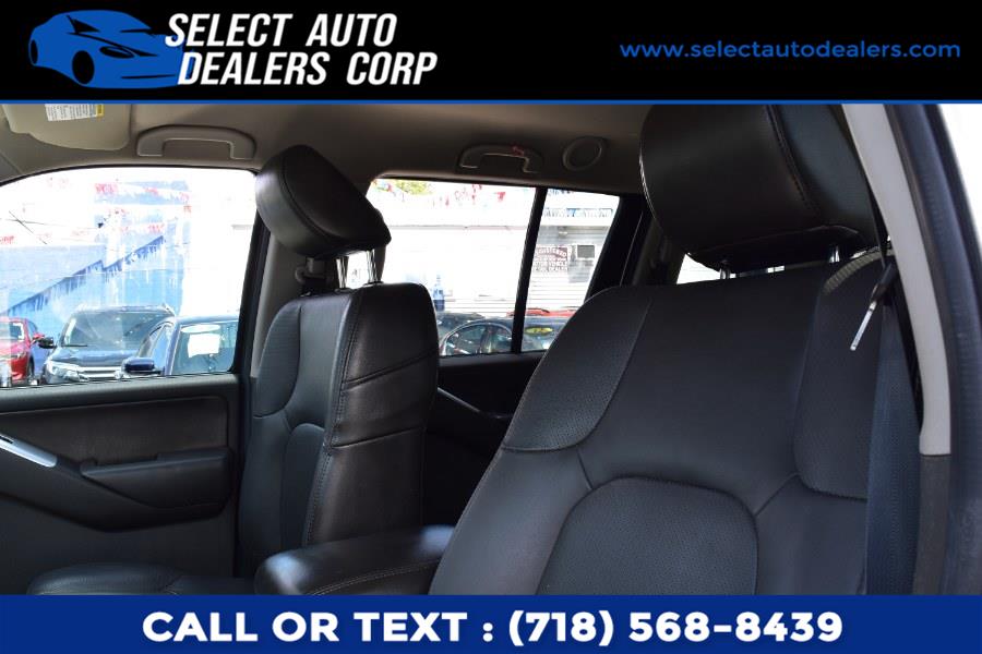 Used Nissan Pathfinder 4WD 4dr V6 S 2011 | Select Auto Dealers Corp. Brooklyn, New York Used Nissan Pathfinder 4WD 4dr V6 S 2011 | Select Auto Dealers Corp. Brooklyn, New York