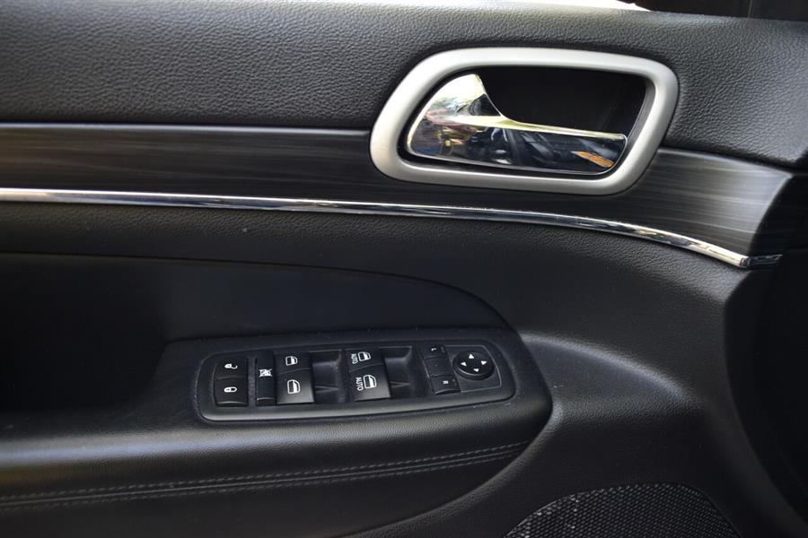 2020 Jeep Grand Cherokee Limited 4x4 4dr SUV, available for sale in Great Neck, New York | Camy Cars. Great Neck, New York 2020 Jeep Grand Cherokee Limited 4x4 4dr SUV, available for sale in Great Neck, New York | Camy Cars. Great Neck, New York