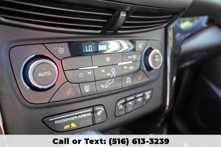 2017 Ford Escape Titanium 4WD, available for sale in Great Neck, New York | Great Neck Car Buyers & Sellers. Great Neck, New York 2017 Ford Escape Titanium 4WD, available for sale in Great Neck, New York | Great Neck Car Buyers & Sellers. Great Neck, New York