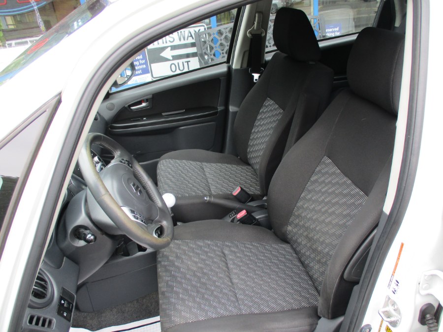 2009 Suzuki SX4 Technology PKG AWD, available for sale in Meriden, Connecticut | Cos Central Auto. Meriden, Connecticut 2009 Suzuki SX4 Technology PKG AWD, available for sale in Meriden, Connecticut | Cos Central Auto. Meriden, Connecticut