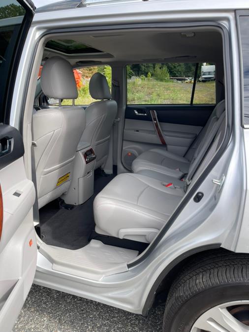 2013 Toyota Highlander 4WD 4dr V6 Limited (Natl), available for sale in Ashland, Massachusetts | New Beginning Auto Service Inc. Ashland, Massachusetts 2013 Toyota Highlander 4WD 4dr V6 Limited (Natl), available for sale in Ashland, Massachusetts | New Beginning Auto Service Inc. Ashland, Massachusetts