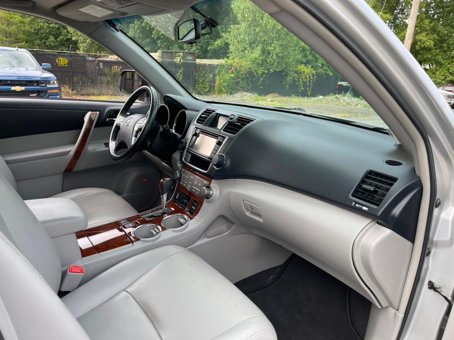 2013 Toyota Highlander 4WD 4dr V6 Limited (Natl), available for sale in Ashland, Massachusetts | New Beginning Auto Service Inc. Ashland, Massachusetts 2013 Toyota Highlander 4WD 4dr V6 Limited (Natl), available for sale in Ashland, Massachusetts | New Beginning Auto Service Inc. Ashland, Massachusetts
