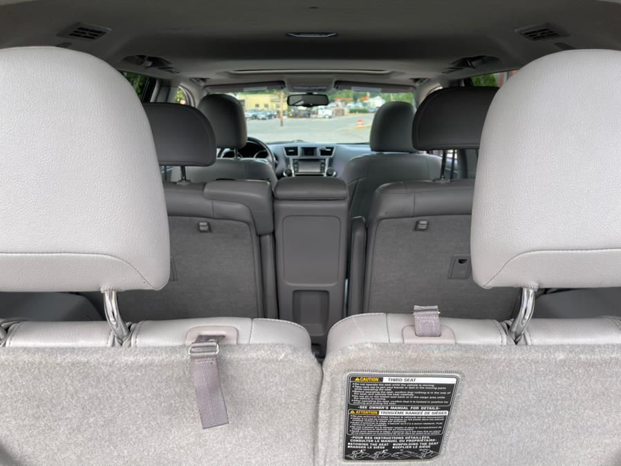 2013 Toyota Highlander 4WD 4dr V6 Limited (Natl), available for sale in Ashland, Massachusetts | New Beginning Auto Service Inc. Ashland, Massachusetts 2013 Toyota Highlander 4WD 4dr V6 Limited (Natl), available for sale in Ashland, Massachusetts | New Beginning Auto Service Inc. Ashland, Massachusetts