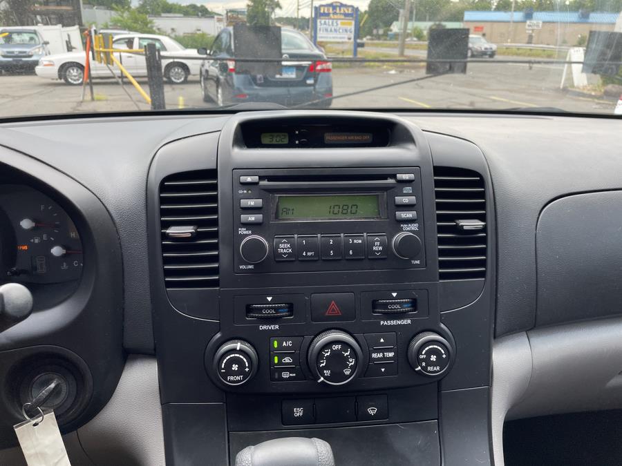 2008 Hyundai Entourage 4dr Wgn GLS, available for sale in South Windsor , Connecticut | Ful-line Auto LLC. South Windsor , Connecticut 2008 Hyundai Entourage 4dr Wgn GLS, available for sale in South Windsor , Connecticut | Ful-line Auto LLC. South Windsor , Connecticut
