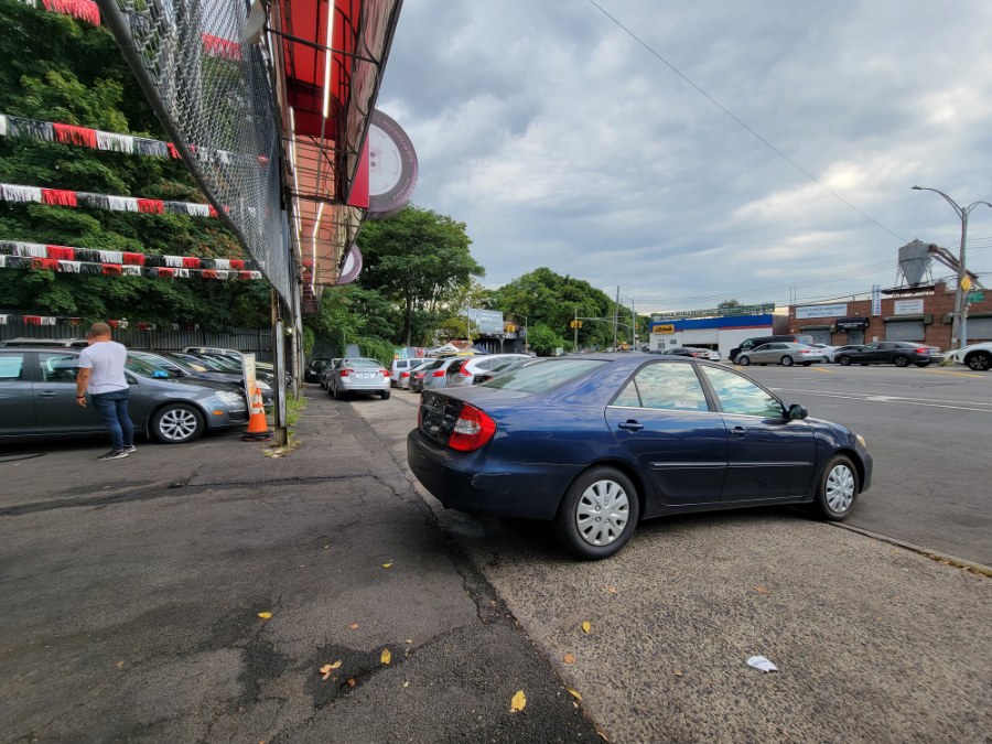 Used Toyota Camry 4dr Sdn XLE Auto 2002 | Rubber Bros Auto World. Brooklyn, New York Used Toyota Camry 4dr Sdn XLE Auto 2002 | Rubber Bros Auto World. Brooklyn, New York