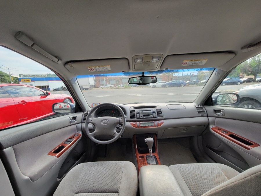 Used Toyota Camry 4dr Sdn XLE Auto 2002 | Rubber Bros Auto World. Brooklyn, New York Used Toyota Camry 4dr Sdn XLE Auto 2002 | Rubber Bros Auto World. Brooklyn, New York