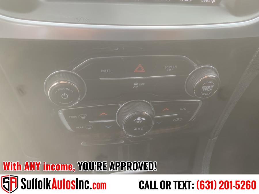 Used Chrysler 300 Limited AWD 2020 | Suffolk Autos Inc. Medford, New York Used Chrysler 300 Limited AWD 2020 | Suffolk Autos Inc. Medford, New York