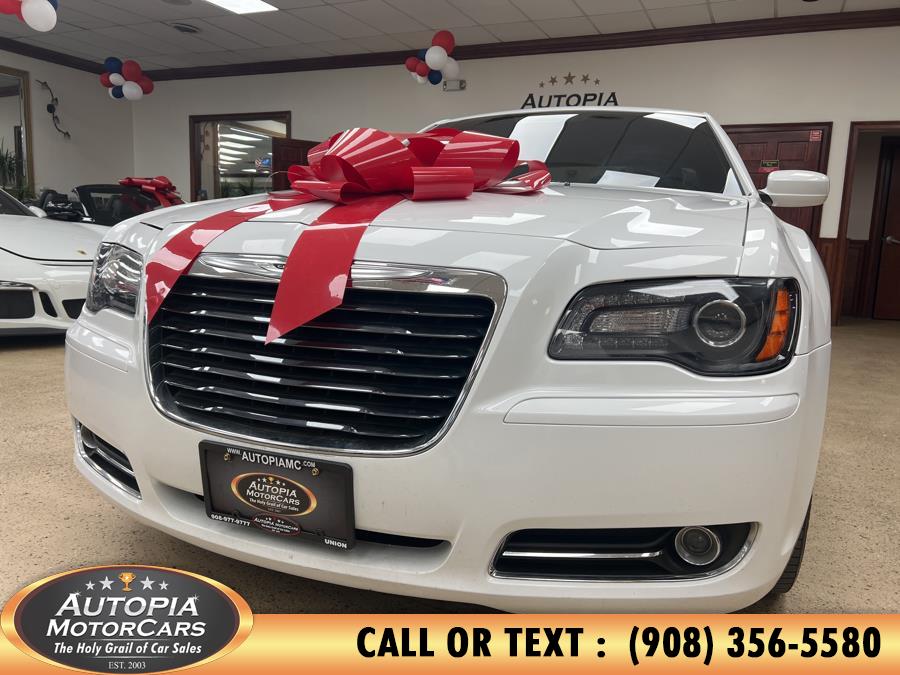 2013 Chrysler 300 4dr Sdn 300S RWD, available for sale in Union, NJ