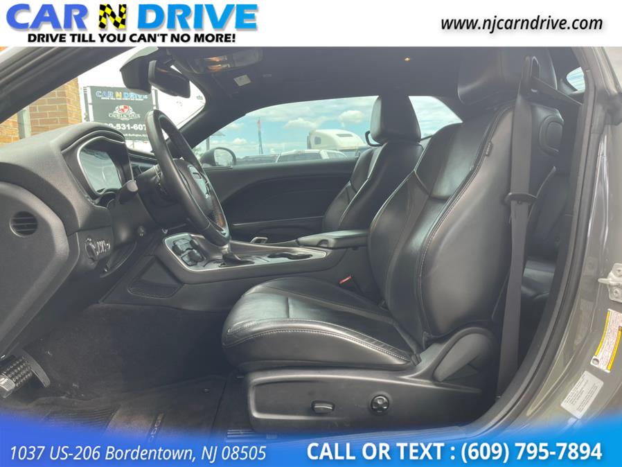 Used Dodge Challenger SXT 2017 | Cadillac's Plus. Burlington, New Jersey Used Dodge Challenger SXT 2017 | Cadillac's Plus. Burlington, New Jersey