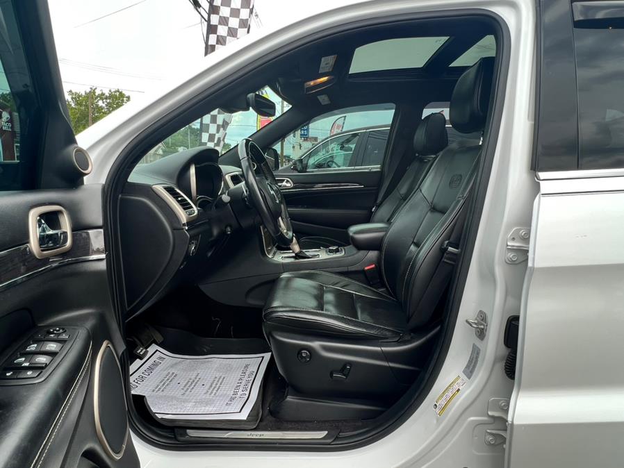 2017 Jeep Grand Cherokee Overland 4x4, available for sale in Linden, New Jersey | Champion Auto Sales. Linden, New Jersey 2017 Jeep Grand Cherokee Overland 4x4, available for sale in Linden, New Jersey | Champion Auto Sales. Linden, New Jersey