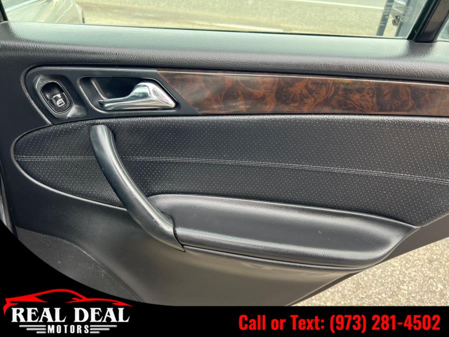 Used Mercedes-Benz C-Class 4dr Luxury Sdn 3.0L 4MATIC 2006 | Real Deal Motors. Lodi, New Jersey Used Mercedes-Benz C-Class 4dr Luxury Sdn 3.0L 4MATIC 2006 | Real Deal Motors. Lodi, New Jersey