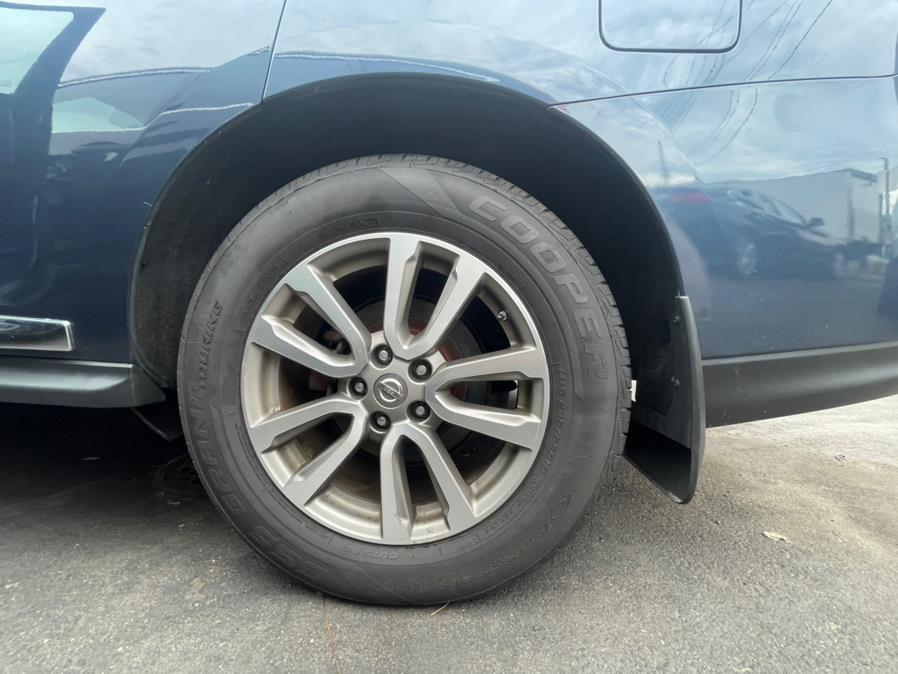 Used Nissan Pathfinder SL . 1 OWNER! 2014 | Sunrise of Elmont. Elmont, New York Used Nissan Pathfinder SL . 1 OWNER! 2014 | Sunrise of Elmont. Elmont, New York
