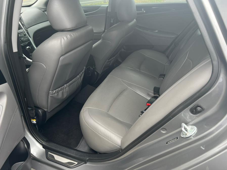 Used Hyundai Sonata 4dr Sdn 2.4L Auto Limited 2014 | Main Auto of Berlin. Berlin, Connecticut Used Hyundai Sonata 4dr Sdn 2.4L Auto Limited 2014 | Main Auto of Berlin. Berlin, Connecticut