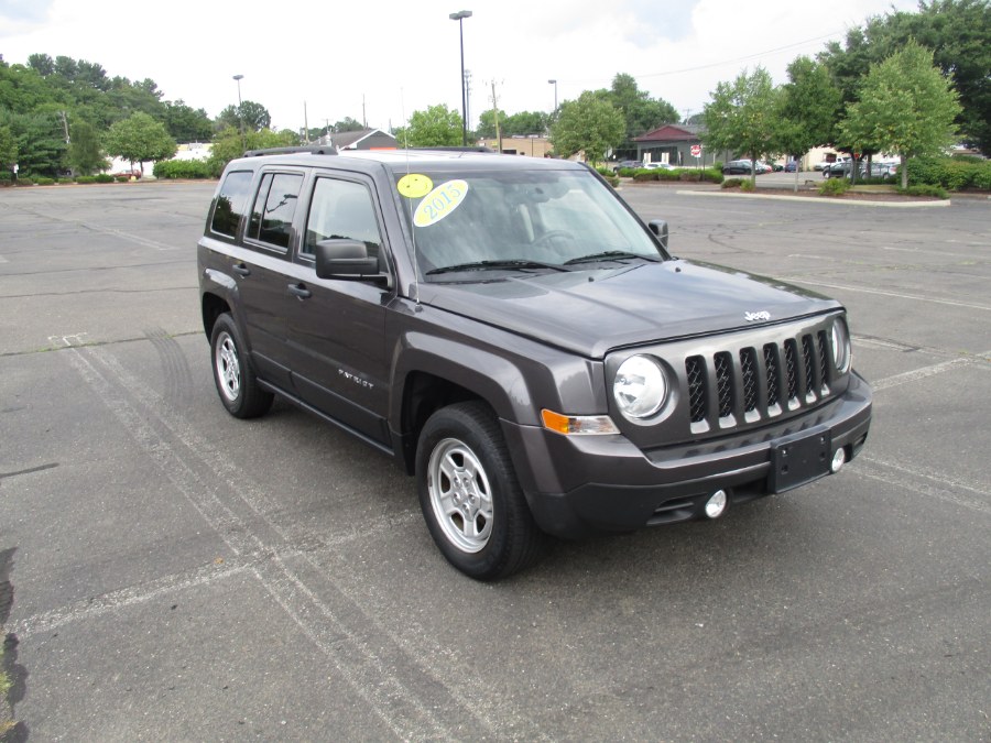 Used Jeep Patriot FWD 4dr Altitude Edition 2015 | Universal Motors LLC. New Britain, Connecticut Used Jeep Patriot FWD 4dr Altitude Edition 2015 | Universal Motors LLC. New Britain, Connecticut