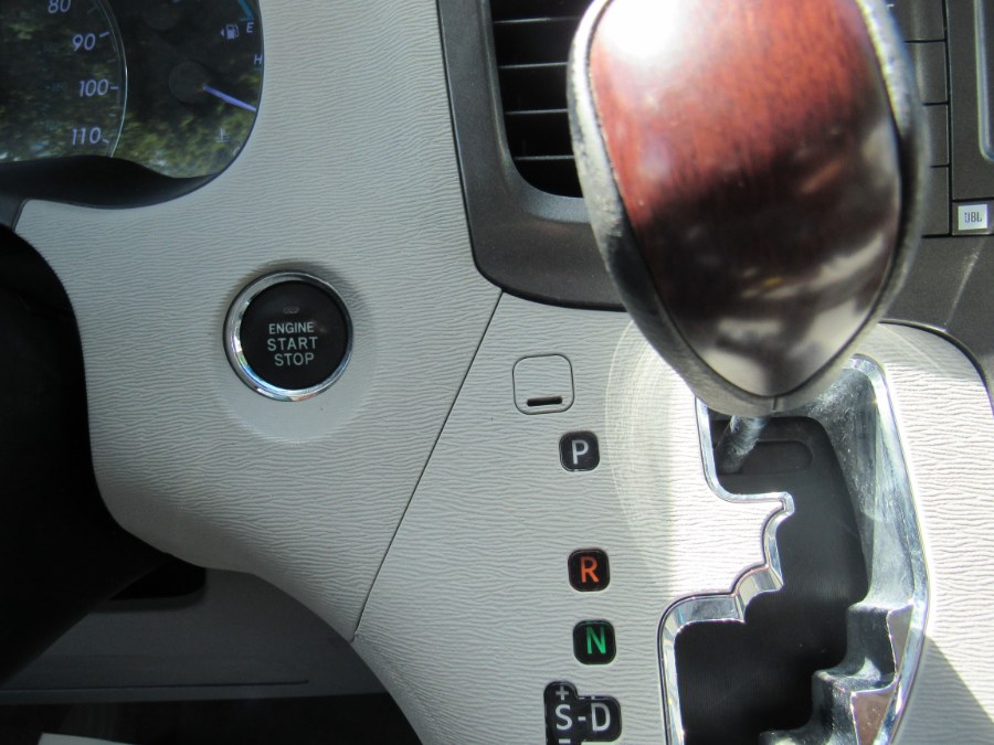 Used Toyota Sienna Limited 2012 | Hilario's Auto Sales Inc.. Worcester, Massachusetts Used Toyota Sienna Limited 2012 | Hilario's Auto Sales Inc.. Worcester, Massachusetts