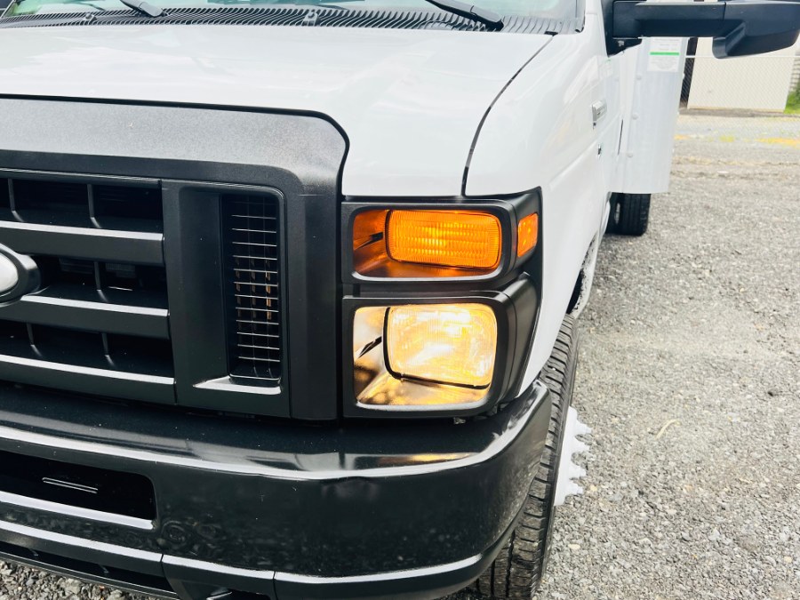 2014 Ford Econoline Commercial Cutaway E-350 SUPER DUTY 16 FEET DRY BOX + RAMP + NO CDL, available for sale in South Amboy, New Jersey | NJ Truck Spot. South Amboy, New Jersey 2014 Ford Econoline Commercial Cutaway E-350 SUPER DUTY 16 FEET DRY BOX + RAMP + NO CDL, available for sale in South Amboy, New Jersey | NJ Truck Spot. South Amboy, New Jersey