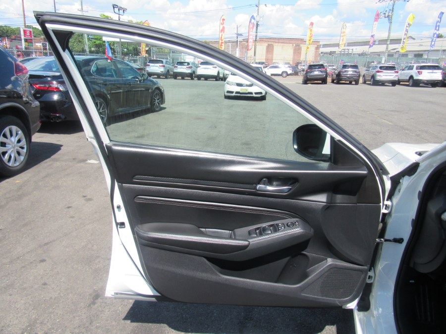 2020 Nissan Altima 2.5 S Sedan, available for sale in Irvington, New Jersey | NJ Used Cars Center. Irvington, New Jersey 2020 Nissan Altima 2.5 S Sedan, available for sale in Irvington, New Jersey | NJ Used Cars Center. Irvington, New Jersey