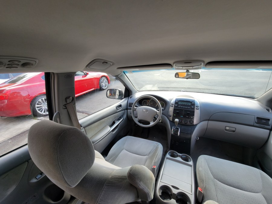 Used Toyota Sienna 5dr Cargo Van CE FWD 2009 | Rubber Bros Auto World. Brooklyn, New York Used Toyota Sienna 5dr Cargo Van CE FWD 2009 | Rubber Bros Auto World. Brooklyn, New York