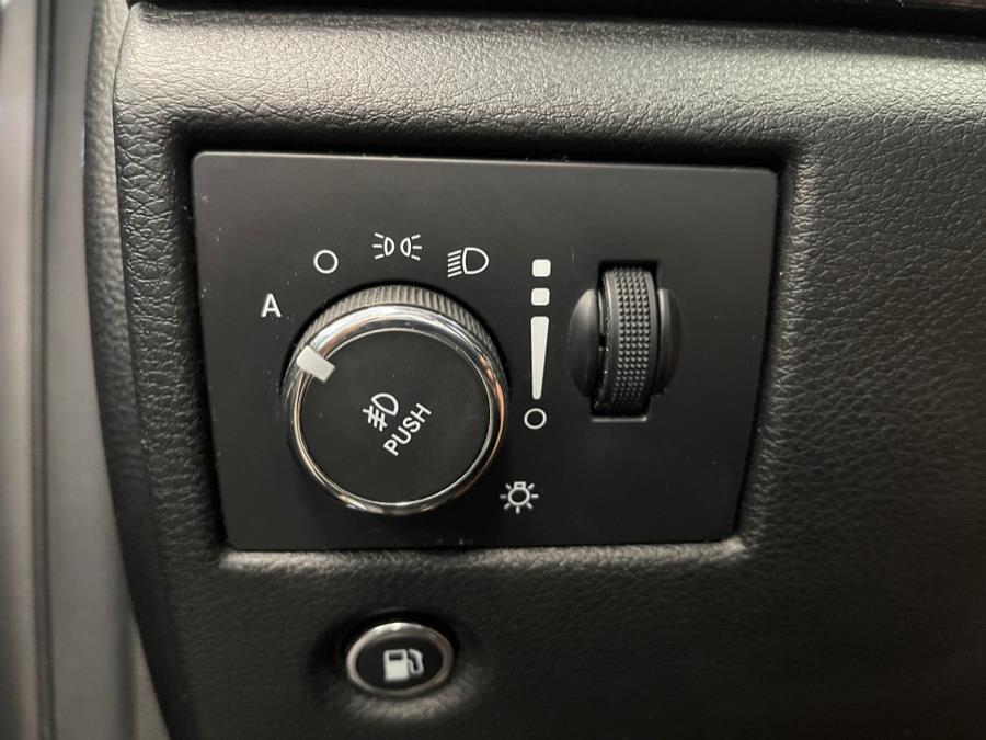 Used Jeep Grand Cherokee 4WD 4dr Altitude 2015 | 5 Towns Drive. Inwood, New York Used Jeep Grand Cherokee 4WD 4dr Altitude 2015 | 5 Towns Drive. Inwood, New York