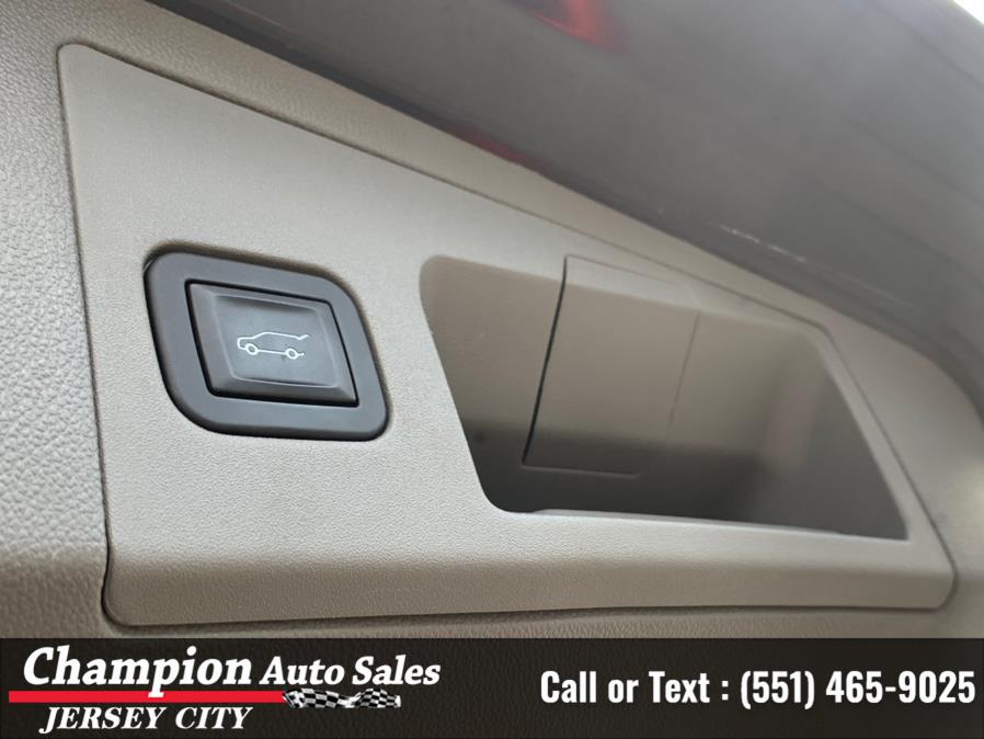 Used Cadillac XT5 AWD 4dr Luxury 2019 | Champion Auto Sales of JC. Jersey City, New Jersey Used Cadillac XT5 AWD 4dr Luxury 2019 | Champion Auto Sales of JC. Jersey City, New Jersey