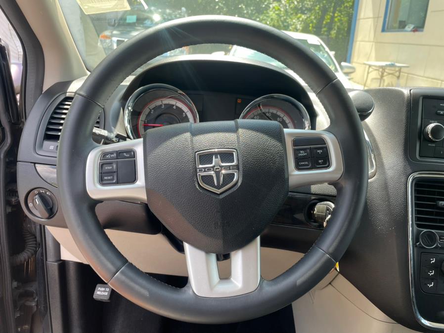 2017 Dodge Grand Caravan SE Plus. 3RD ROW SEAT!!!, available for sale in Elmont, New York | Sunrise of Elmont. Elmont, New York 2017 Dodge Grand Caravan SE Plus. 3RD ROW SEAT!!!, available for sale in Elmont, New York | Sunrise of Elmont. Elmont, New York