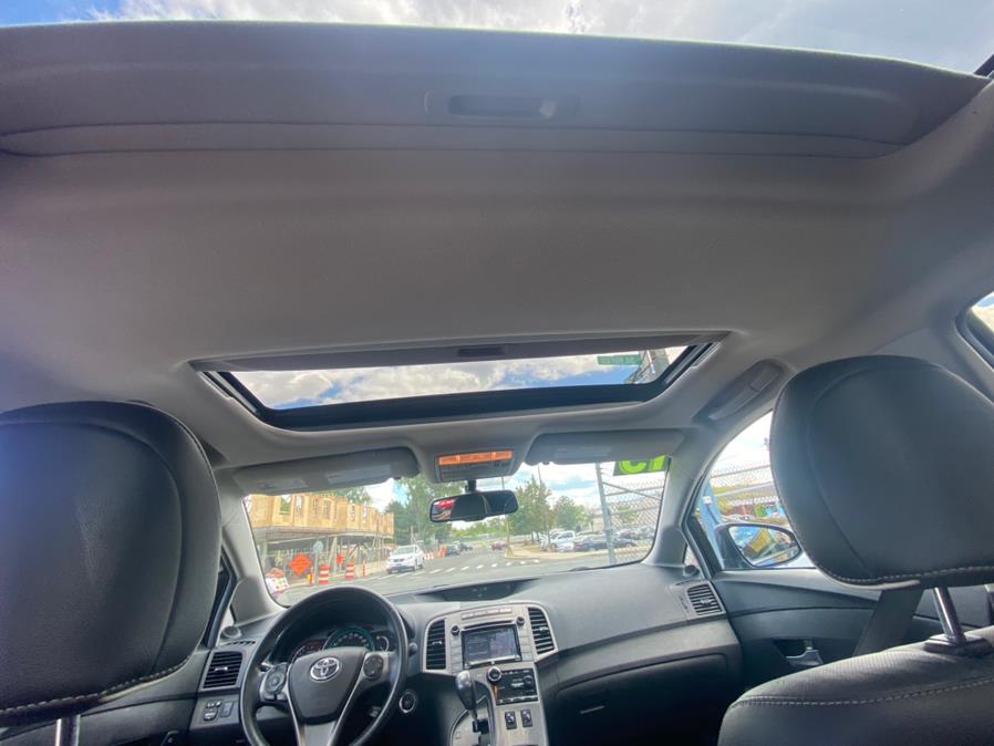Used Toyota Venza 4dr Wgn V6 AWD Limited (Natl) 2015 | VEB Auto Sales. Hartford, Connecticut Used Toyota Venza 4dr Wgn V6 AWD Limited (Natl) 2015 | VEB Auto Sales. Hartford, Connecticut