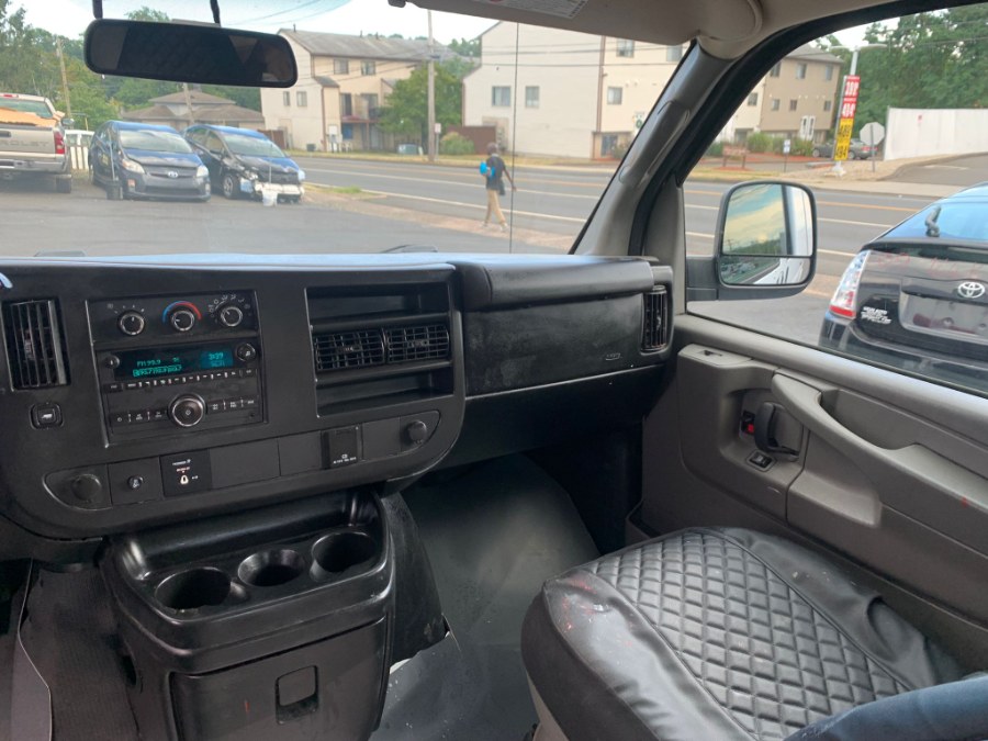 Used Chevrolet Express Cargo Van RWD 2500 135" 2015 | Uzun Auto. West Haven, Connecticut Used Chevrolet Express Cargo Van RWD 2500 135" 2015 | Uzun Auto. West Haven, Connecticut