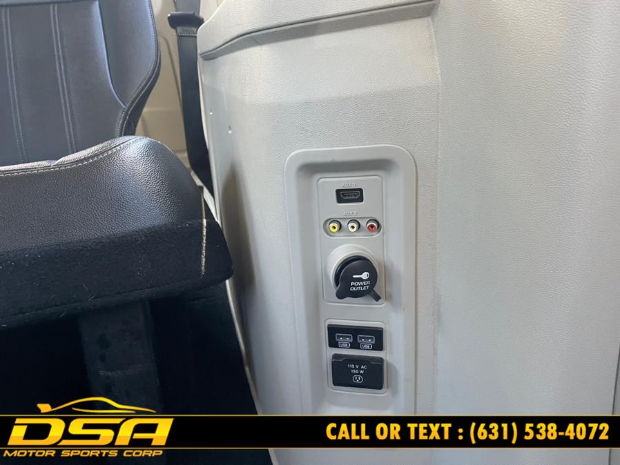 2014 Chrysler Town & Country 4dr Wgn Touring, available for sale in Commack, New York | DSA Motor Sports Corp. Commack, New York 2014 Chrysler Town & Country 4dr Wgn Touring, available for sale in Commack, New York | DSA Motor Sports Corp. Commack, New York