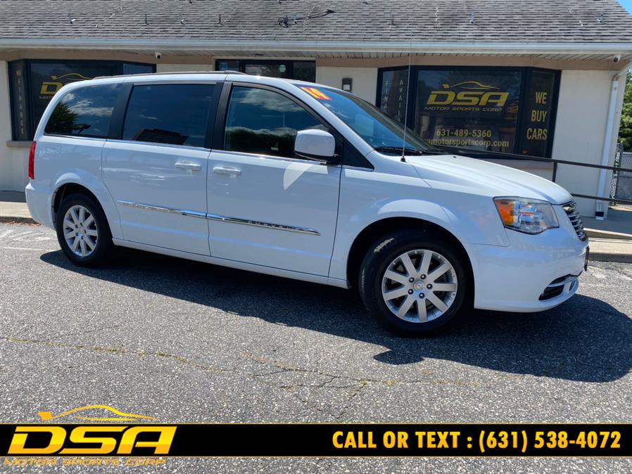 Used Chrysler Town & Country 4dr Wgn Touring 2014 | DSA Motor Sports Corp. Commack, New York