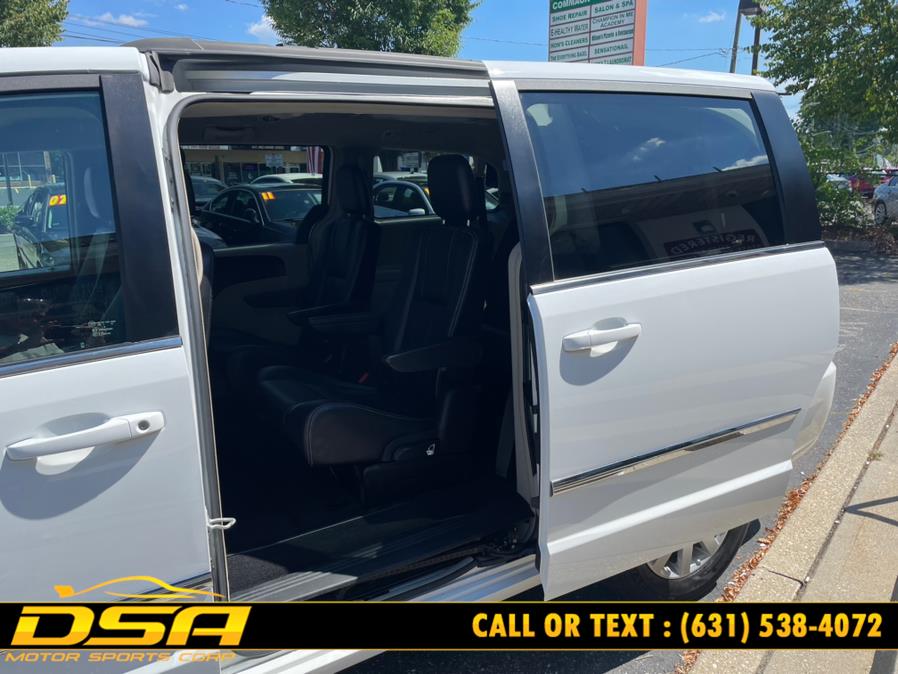 2014 Chrysler Town & Country 4dr Wgn Touring, available for sale in Commack, New York | DSA Motor Sports Corp. Commack, New York 2014 Chrysler Town & Country 4dr Wgn Touring, available for sale in Commack, New York | DSA Motor Sports Corp. Commack, New York