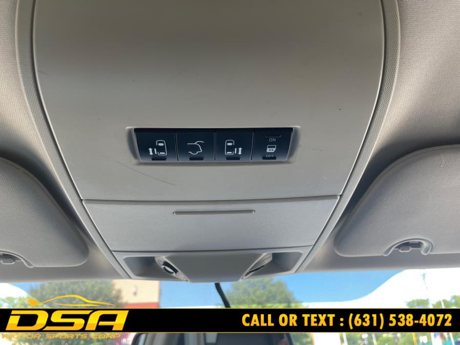 2014 Chrysler Town & Country 4dr Wgn Touring, available for sale in Commack, New York | DSA Motor Sports Corp. Commack, New York 2014 Chrysler Town & Country 4dr Wgn Touring, available for sale in Commack, New York | DSA Motor Sports Corp. Commack, New York
