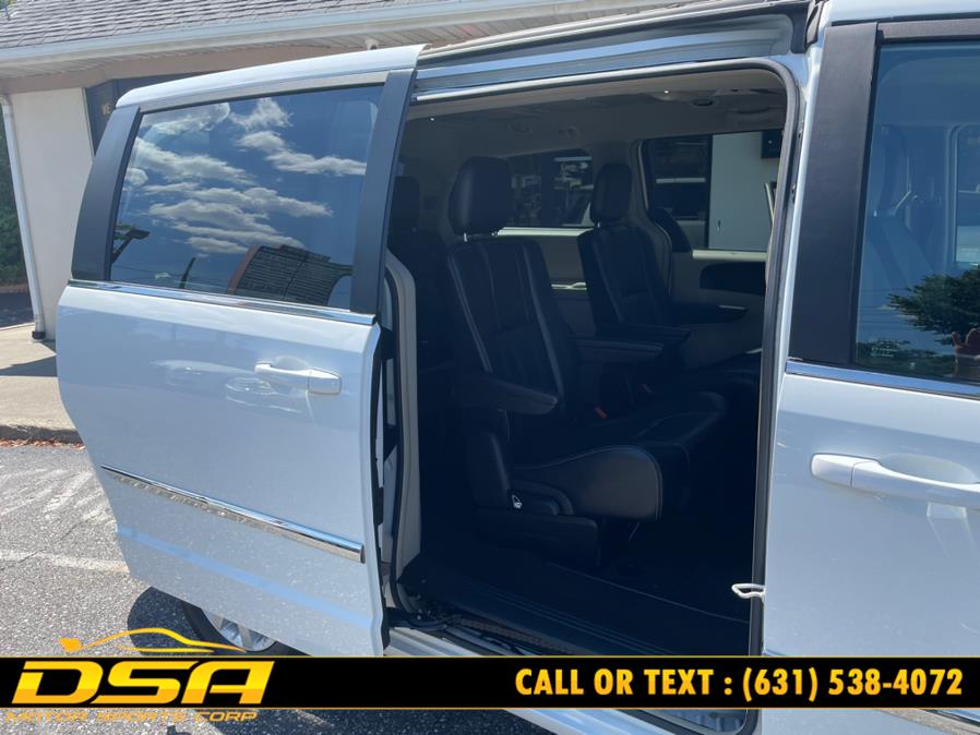 2014 Chrysler Town & Country 4dr Wgn Touring, available for sale in Commack, New York | DSA Motor Sports Corp. Commack, New York 2014 Chrysler Town & Country 4dr Wgn Touring, available for sale in Commack, New York | DSA Motor Sports Corp. Commack, New York
