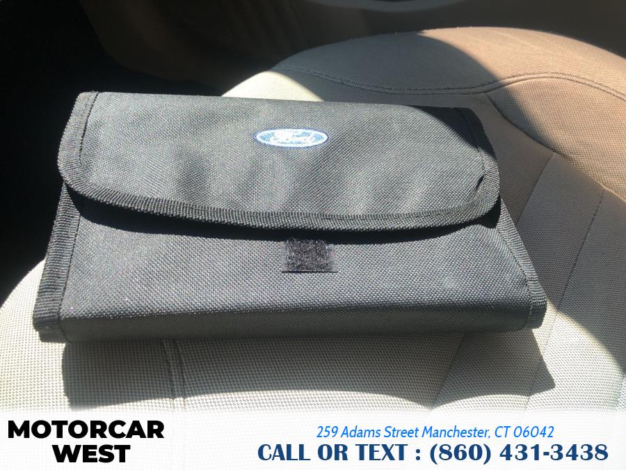 2013 Ford Taurus 4dr Sdn SE FWD, available for sale in Manchester, Connecticut | Motorcar West. Manchester, Connecticut 2013 Ford Taurus 4dr Sdn SE FWD, available for sale in Manchester, Connecticut | Motorcar West. Manchester, Connecticut