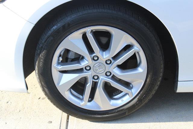 Used Honda Accord Sedan LX 1.5T 2019 | NY Luxury Motors. Elmont, New York Used Honda Accord Sedan LX 1.5T 2019 | NY Luxury Motors. Elmont, New York