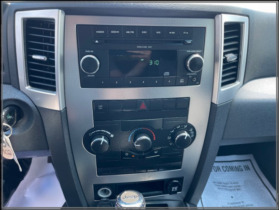 2009 Jeep Grand Cherokee 4WD 4dr Laredo, available for sale in Huntington Station, New York | My Auto Inc.. Huntington Station, New York 2009 Jeep Grand Cherokee 4WD 4dr Laredo, available for sale in Huntington Station, New York | My Auto Inc.. Huntington Station, New York