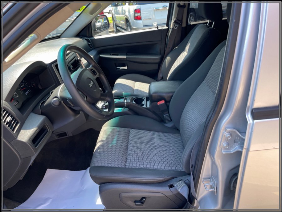 2009 Jeep Grand Cherokee 4WD 4dr Laredo, available for sale in Huntington Station, New York | My Auto Inc.. Huntington Station, New York 2009 Jeep Grand Cherokee 4WD 4dr Laredo, available for sale in Huntington Station, New York | My Auto Inc.. Huntington Station, New York