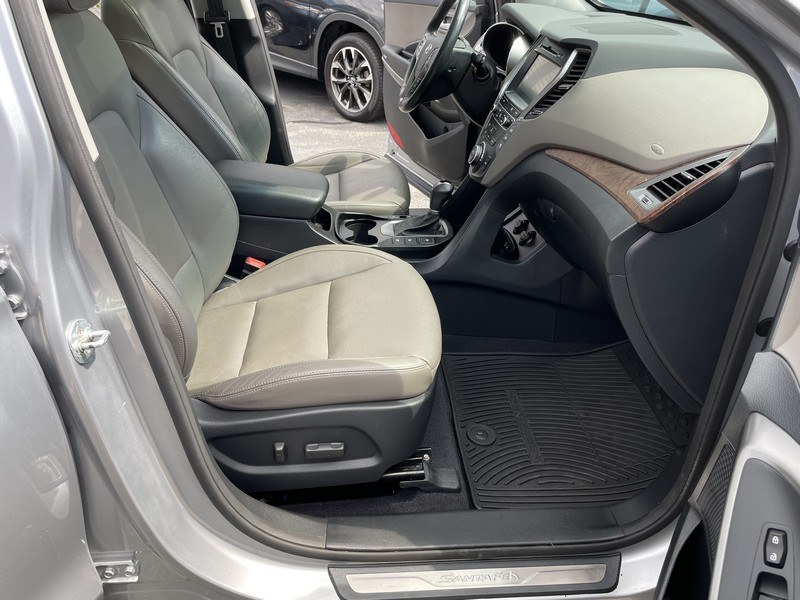 Used Hyundai Santa Fe Limited Ultimate 3.3L Auto AWD 2017 | Union Street Auto Sales. West Springfield, Massachusetts Used Hyundai Santa Fe Limited Ultimate 3.3L Auto AWD 2017 | Union Street Auto Sales. West Springfield, Massachusetts